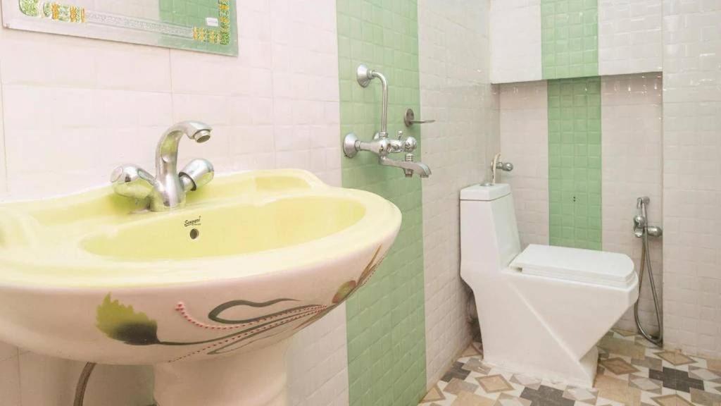 Green Earth Resort Lataguri Bagian luar foto