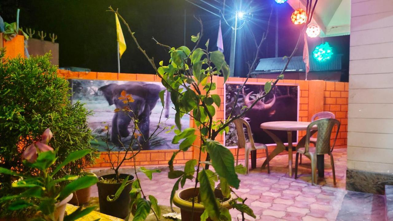 Green Earth Resort Lataguri Bagian luar foto