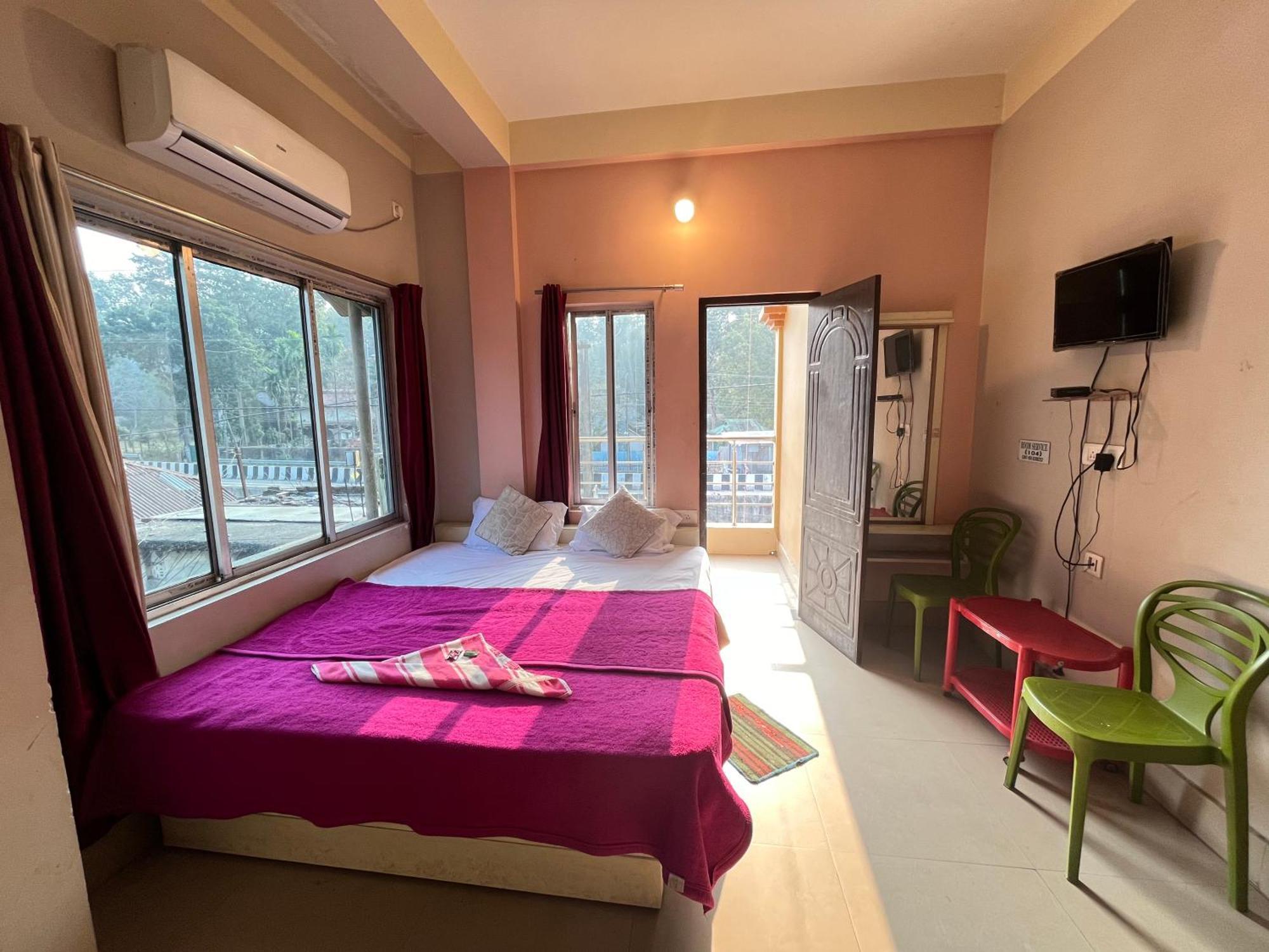 Green Earth Resort Lataguri Bagian luar foto